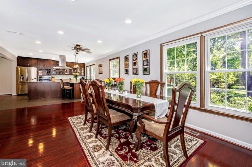 15809 Amelung Ln, Rockville, MD 20855-1706