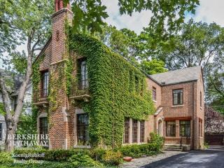 9427 Pleasant Ave, Chicago, IL 60643-6347