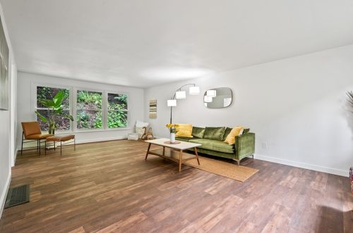 2302 Marbury Rd, Pittsburgh PA  15221-3670 exterior