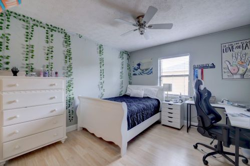 2661 Monterrey Ln, Fort Pierce FL 34953-2085 exterior