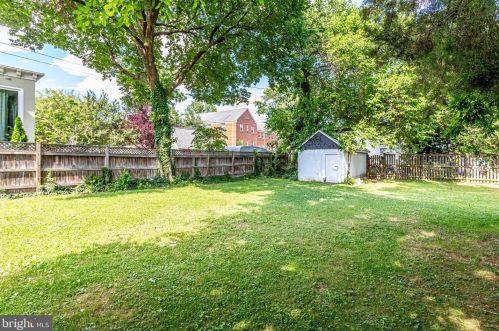 1801 Commonwealth Ave, Alexandria VA 22301-1403 exterior