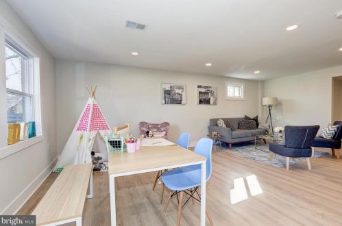 732 Adrian St, Washington DC  20019-4201 exterior