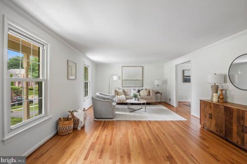 1111 Fallsmead Way, Rockville MD 20854-5549 exterior