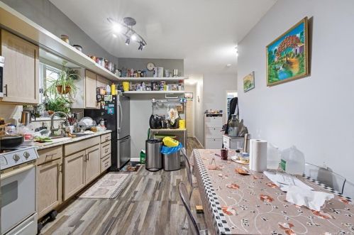 1506 Crosby Ave, Bronx NY 10461-4901 exterior