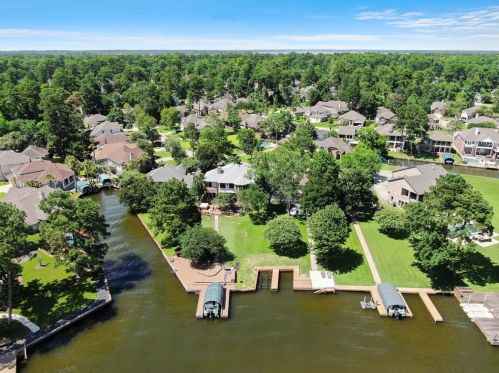 2811 Pne Arbor Dr, Montgomery TX 77356-5426 exterior