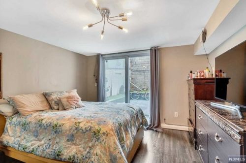 161 St, Union City NJ 07087-5439 exterior