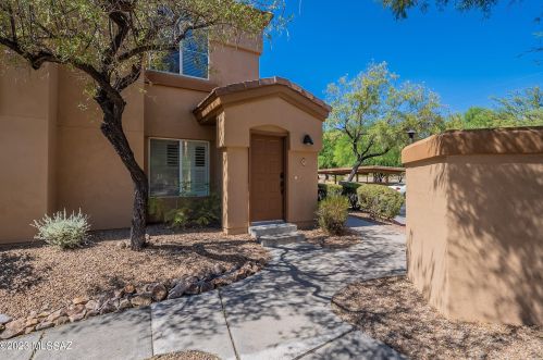 7050 Sunrise Dr, Tucson AZ 16105-1317 exterior