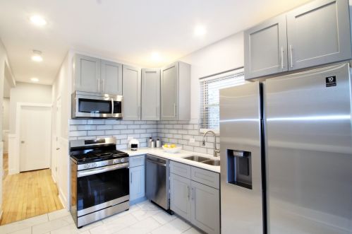 7807 Carpenter St, Chicago IL 60620-2922 exterior