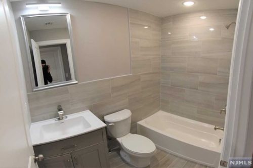 225 9 St, Newark NJ 07107-1907 exterior