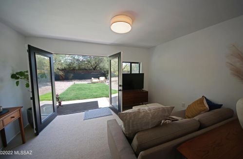 4122 Holmes St, Tucson AZ 85710-3149 exterior