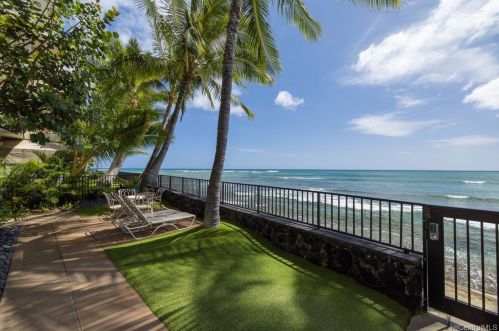 2987 Kalakaua Ave, Honolulu HI  96815-4653 exterior