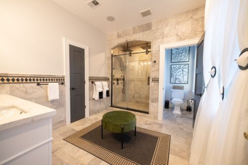 5532 Forbes Ave, Pittsburgh PA  15217-1126 exterior