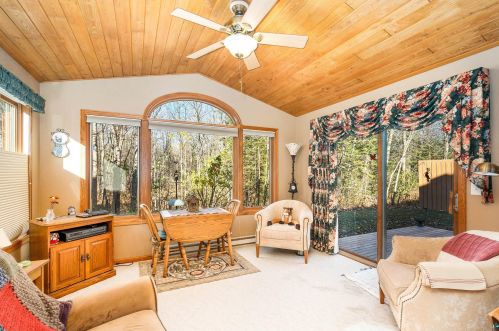 331 Hickory St, Duluth MN 55811-4814 exterior