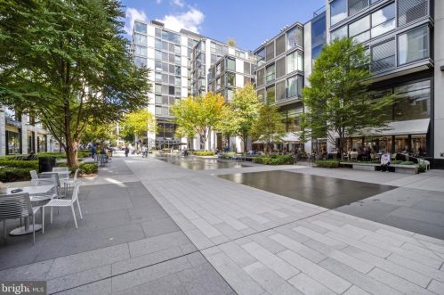 925 H St, Washington DC 20001-4974 exterior