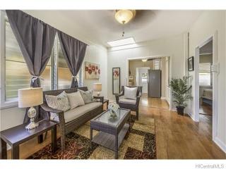 1342 17th Ave, Honolulu HI  96816-4322 exterior