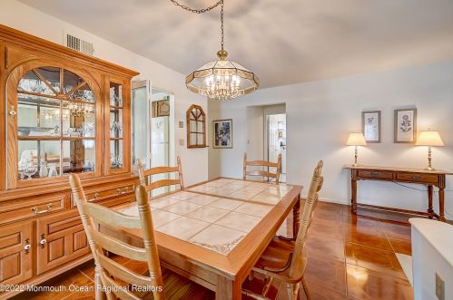 28 Greenwich Ave, Lakehurst NJ 08759-6660 exterior