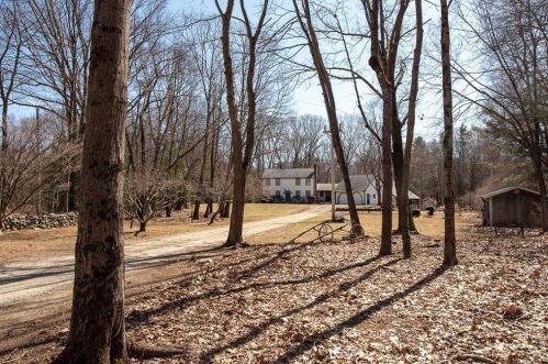 55 Town Farm Rd, Sutton, MA 01590-1225