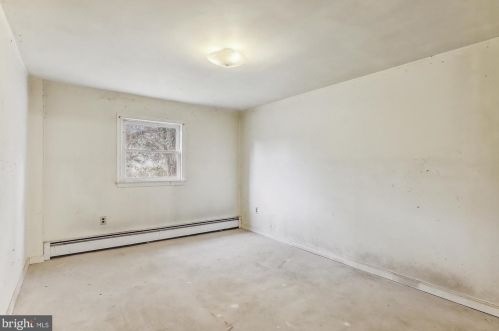 211 Ednor Rd, Silver Spring MD 20905-5134 exterior