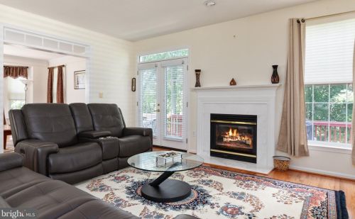 6378 Alderman Dr, Alexandria VA 22315-3731 exterior