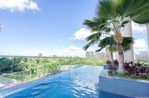 223 Saratoga Rd, Honolulu HI  96815-1942 exterior