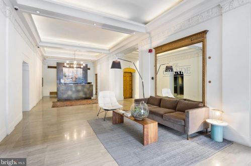 111 15th St, Philadelphia PA  19102-2625 exterior