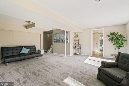 5409 Weymouth Dr, Springfield VA  22151-1505 exterior