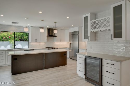 7614 20th St, Phoenix AZ  85020-4703 exterior