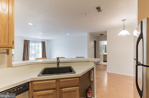 2205 Foxmeadow Dr, Limerick PA 19468-1503 exterior