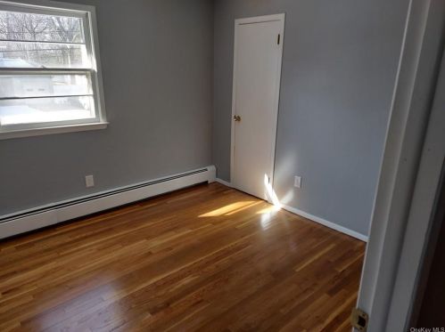 72 Stuart Dr, Poughkeepsie NY 12603-4714 exterior