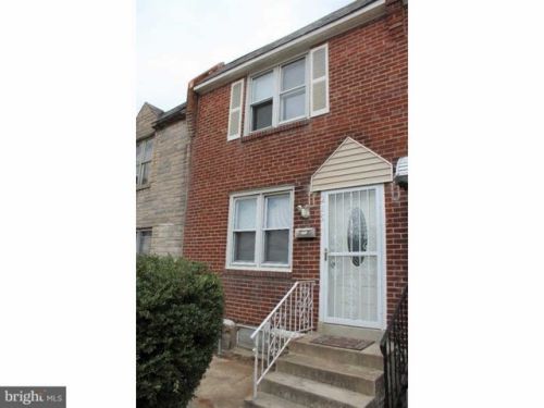 215 Golf Rd, Darby, PA 19023-1318