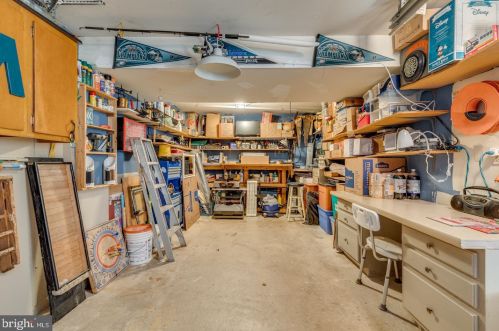 8349 Wessex Dr, Camden NJ 08109-3529 exterior