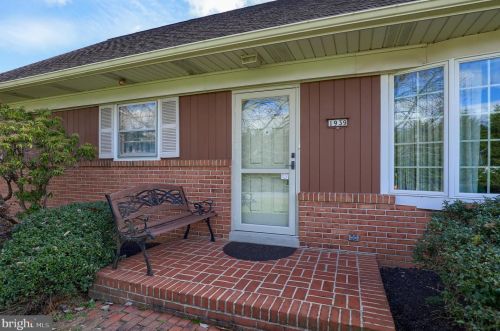 1939 Sterling Pl, Lancaster, PA 17601-3849