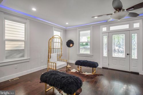 2911 17th St, Washington DC  20018-1825 exterior