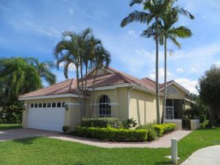 554 New Castle Cv, Fort Pierce FL  34986-3406 exterior