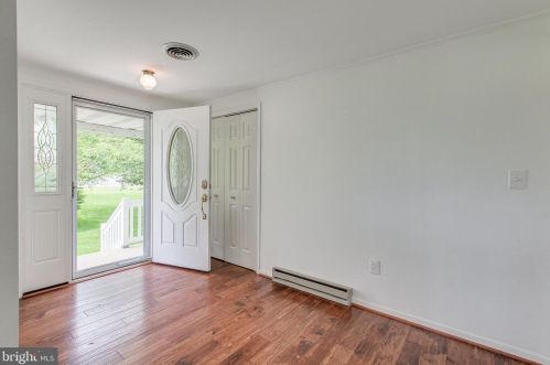 7517 Picnic Woods Rd, Middletown MD  21769-8224 exterior