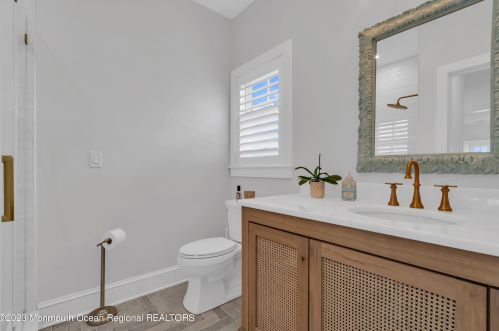 400 Newark Ave, Point Pleasant Beach NJ 08742-4141 exterior