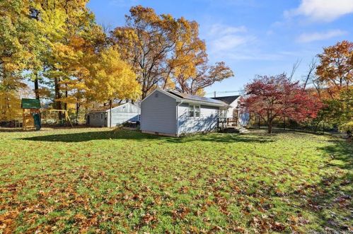 87 Thorpe Ave, Meriden CT 06450-4843 exterior