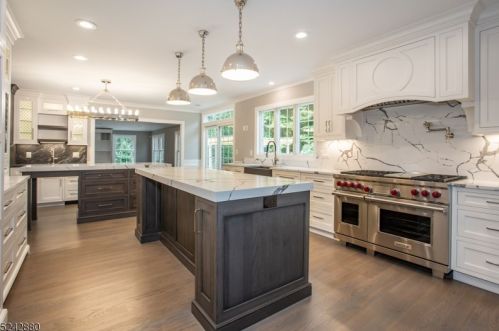 12 Hilltop Cir, Morristown, NJ 07960-6328