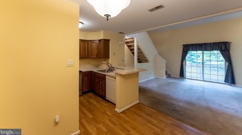 306 Foxcroft Cir, Limerick PA 19468-1538 exterior