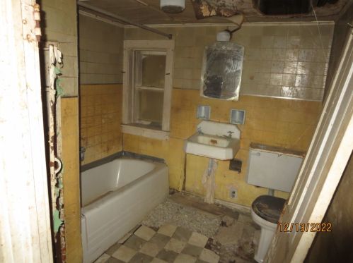 5641 Hermitage Ave, Chicago IL  60660-3924 exterior