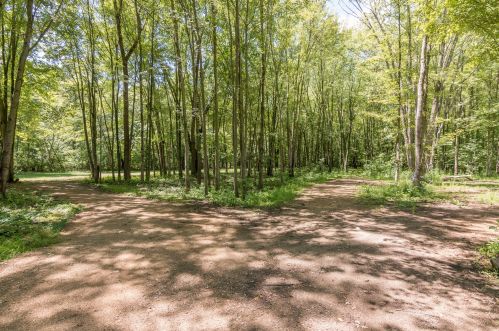 5555 2 St, Kalamazoo MI 49009-8576 exterior