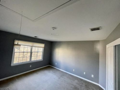 3 Bakley Ter, Town Center NJ 07052-2169 exterior