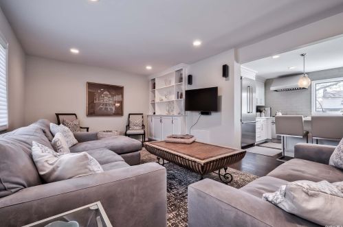 4 Inwood Pl, Huntington Station NY 11747-1519 exterior