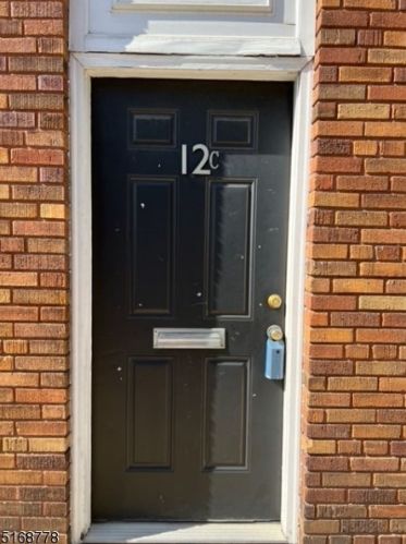 12 Willow St, Montclair NJ  07042-3869 exterior