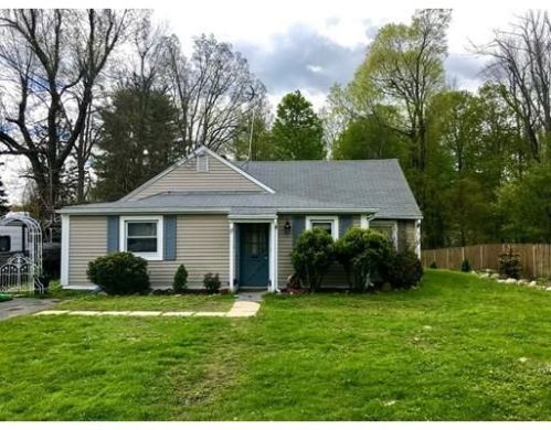 13 Maranook Rd, Worcester, MA 01606-2903