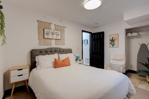 1898 Lisbon Dr, Atlanta GA  30310-4916 exterior