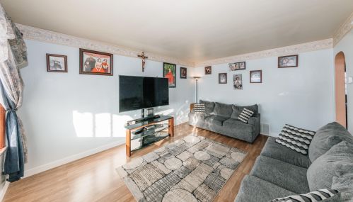 2678 16 St, Milwaukee WI 53215-3002 exterior