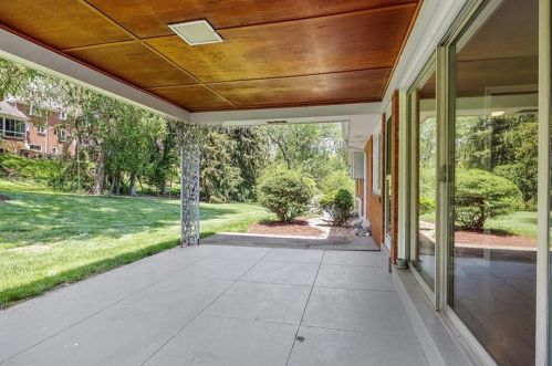 2630 Cedarvue Dr, Pittsburgh PA 15241-2912 exterior