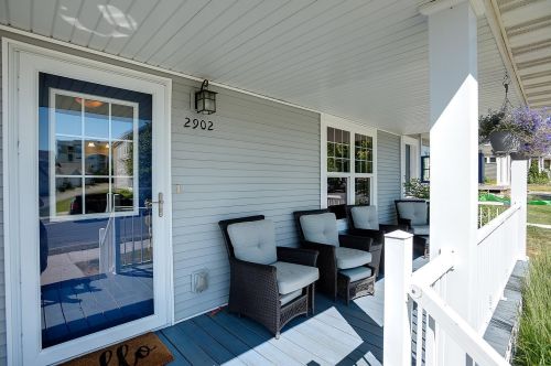 2902 Mark Twain Dr, Chaska MN  55318-1752 exterior