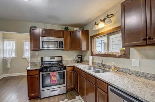 514 64, Milwaukee WI 53213-4050 exterior